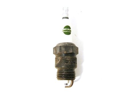 SPARK PLUG ISOLATOR-BERU M18-175